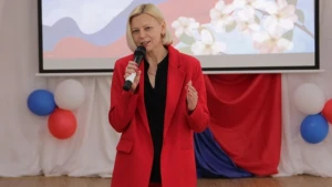 жінка, начальниця незаконної адміністрації