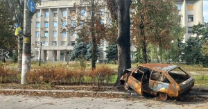Центр міста Херсона, вулиця Ушакова. Фото зі сторінки проєкту "Український фотощоденник"