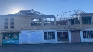 Наслідки атаки російських дронів у Бериславському районі. Фото: Володимир Літвінов