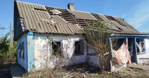 зруйнований будинок