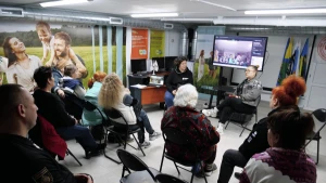 Обговорення документальної стрічки «Сліди» під час показу в Херсоні 16 жовтня 2026 року. Усі фото у матеріалі Устина Данчука / "Вгору"