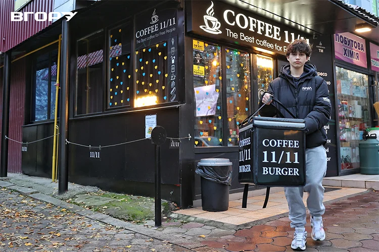 Кав’ярня та бургерна “11/11”. Фото Олени Гнітецької/”Вгору”