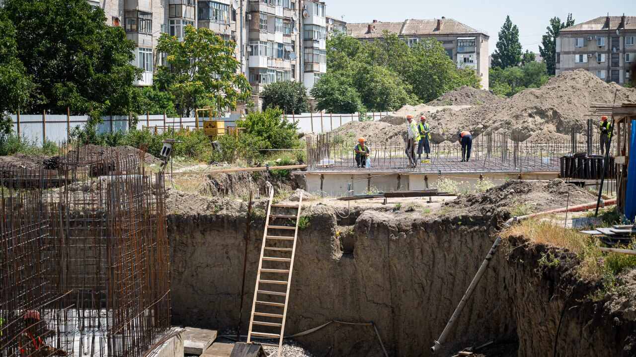 Будівництво житлового комплексу в окупованому Генічеську