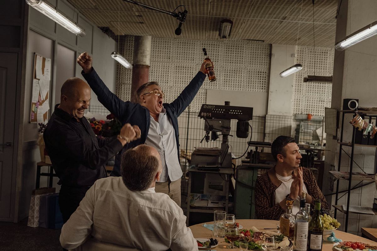 Кадр із фільму Романа Бондарчука «Редакція»