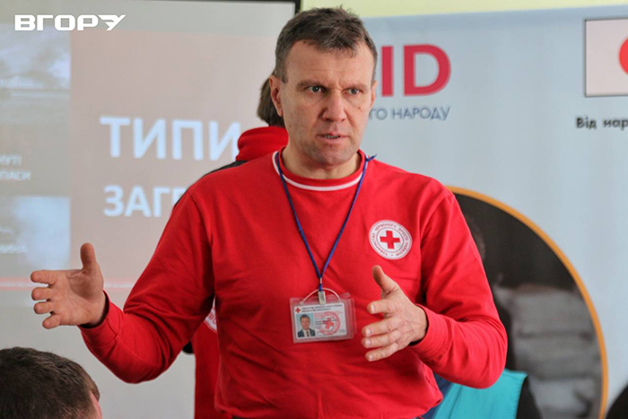 Сергій Шаганян, Координатор напрямку інформування про ризики вибухонебезпечних предметів обласної організації ТЧХУ. Фото Олени Гнітецької  / 'Вгору'