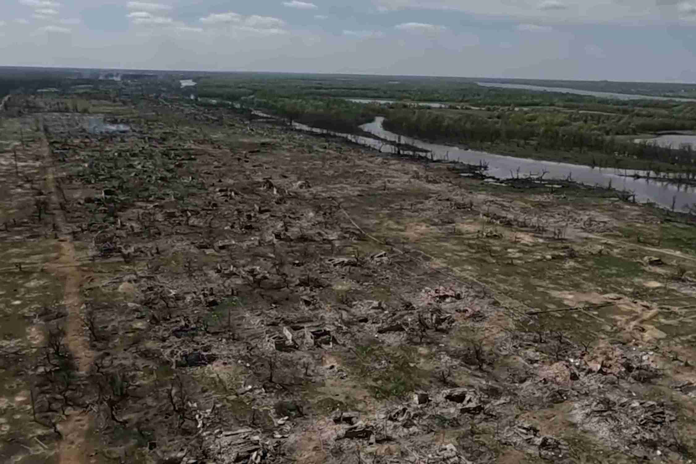 Зруйноване село Кринки на тимчасово окупованому лівобережжі Херсонщини