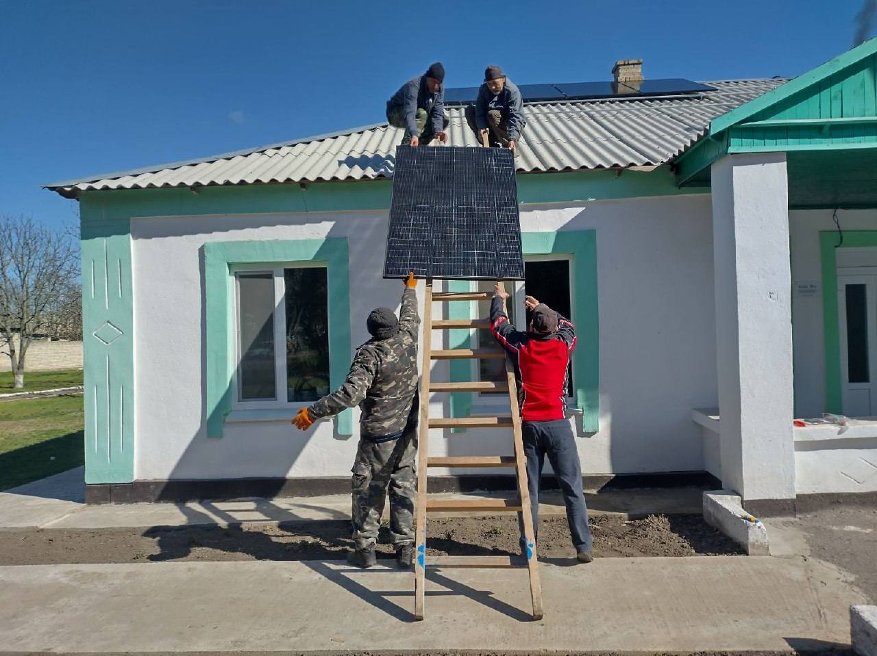 Встановлення сонячної електростанції у Нововоскресенському