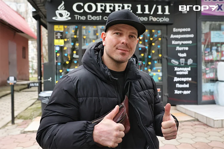 Власник кав’ярні 11.11 Олексій Гайдук. Фото Олени Гнітецької/”Вгору”