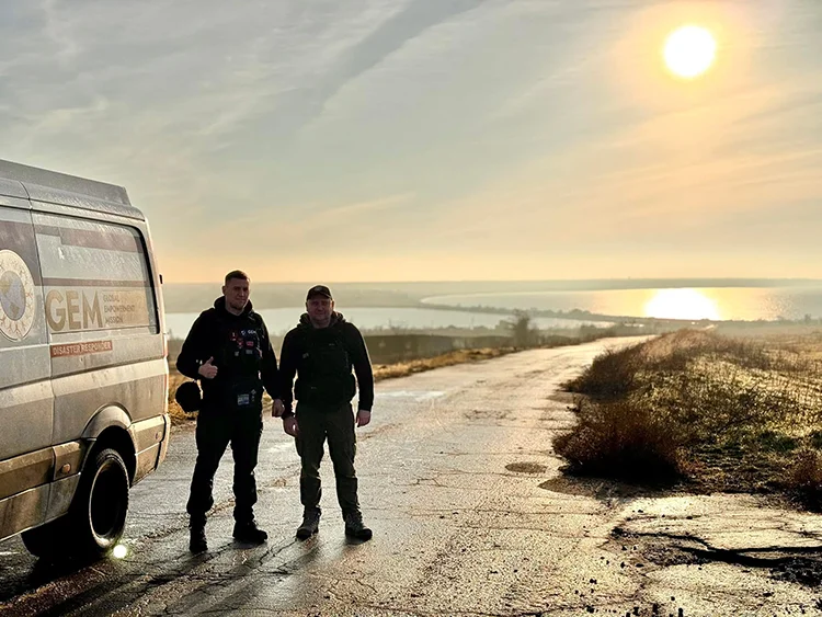 Волонтери Global Empowerment Mission Ukraine в Херсонській області. Фото Євгена Пятака