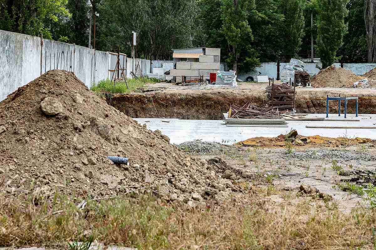 Про будівництво у Херсоні “підпільної школи”, проти якої протестували херсонці
