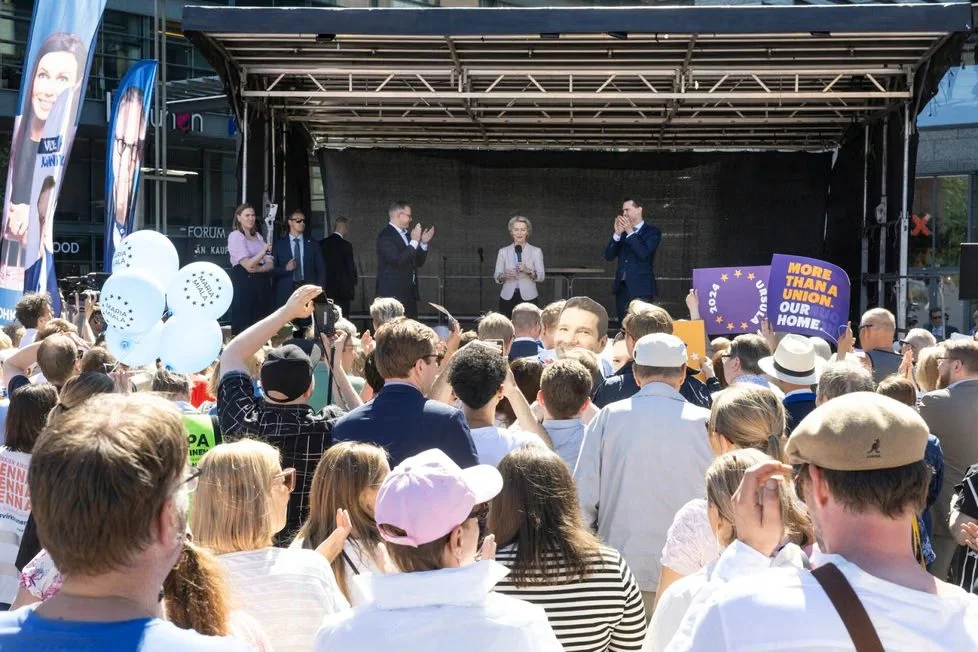 Урсула фон дер Ляєн на передвиборчому заході Національної коаліційної партії в місті Нарінкаторі в червні 2024 року