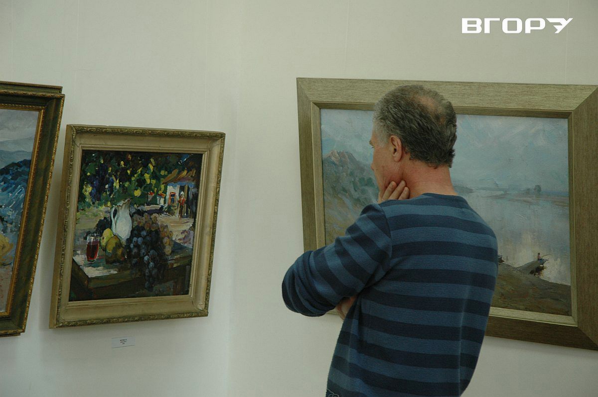 Виставка у виставковій залі