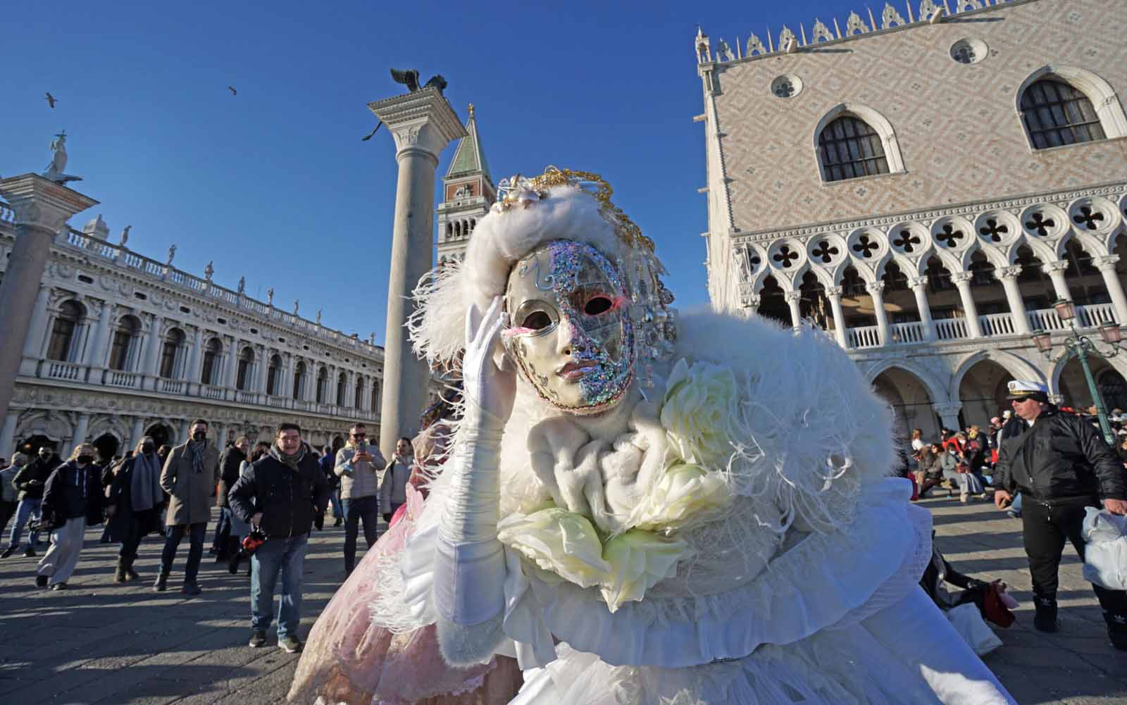 Венецианский карнавал улицы